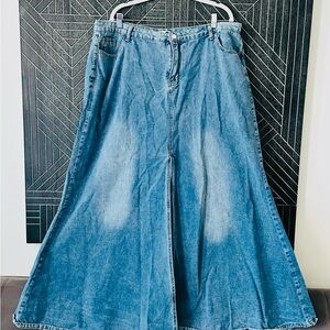 Fashion Nova Blue Maxi Skirt